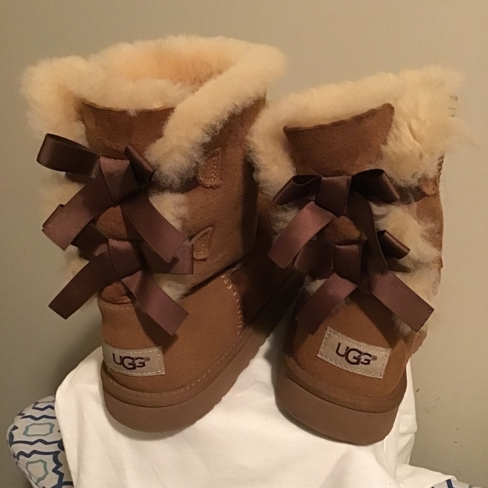 🔥best offers, UGG, size 5, see photos, new condition
